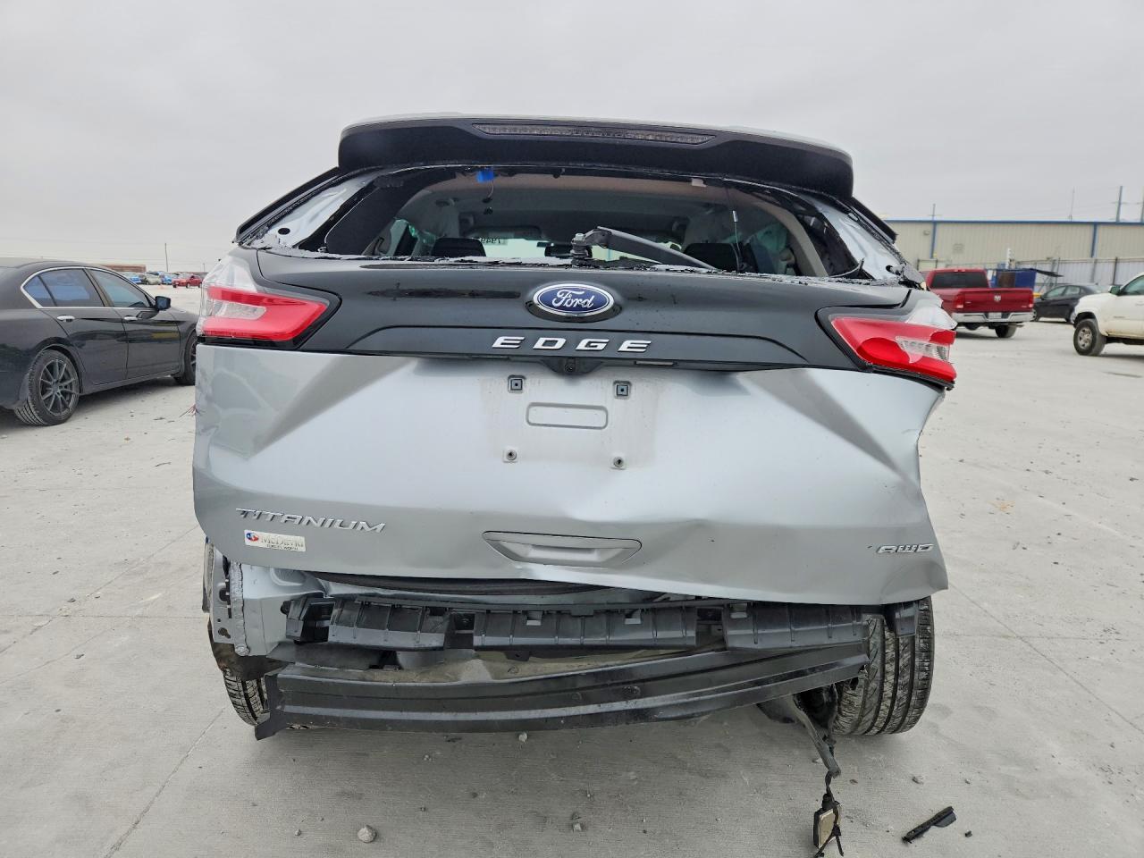 2024 FORD EDGE TITANIUM photo 6