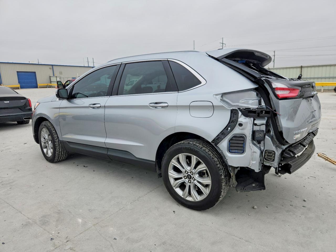 2024 FORD EDGE TITANIUM photo 2