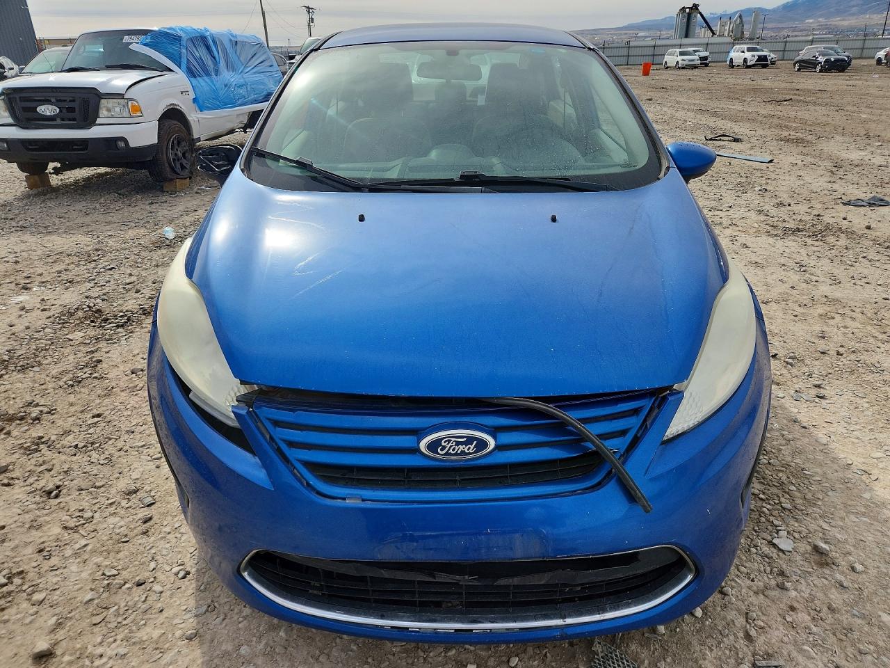 2011 FORD FIESTA S photo 5