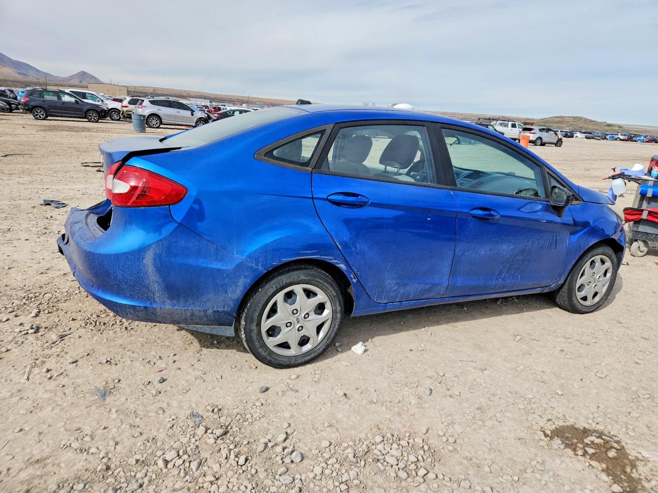 2011 FORD FIESTA S photo 3