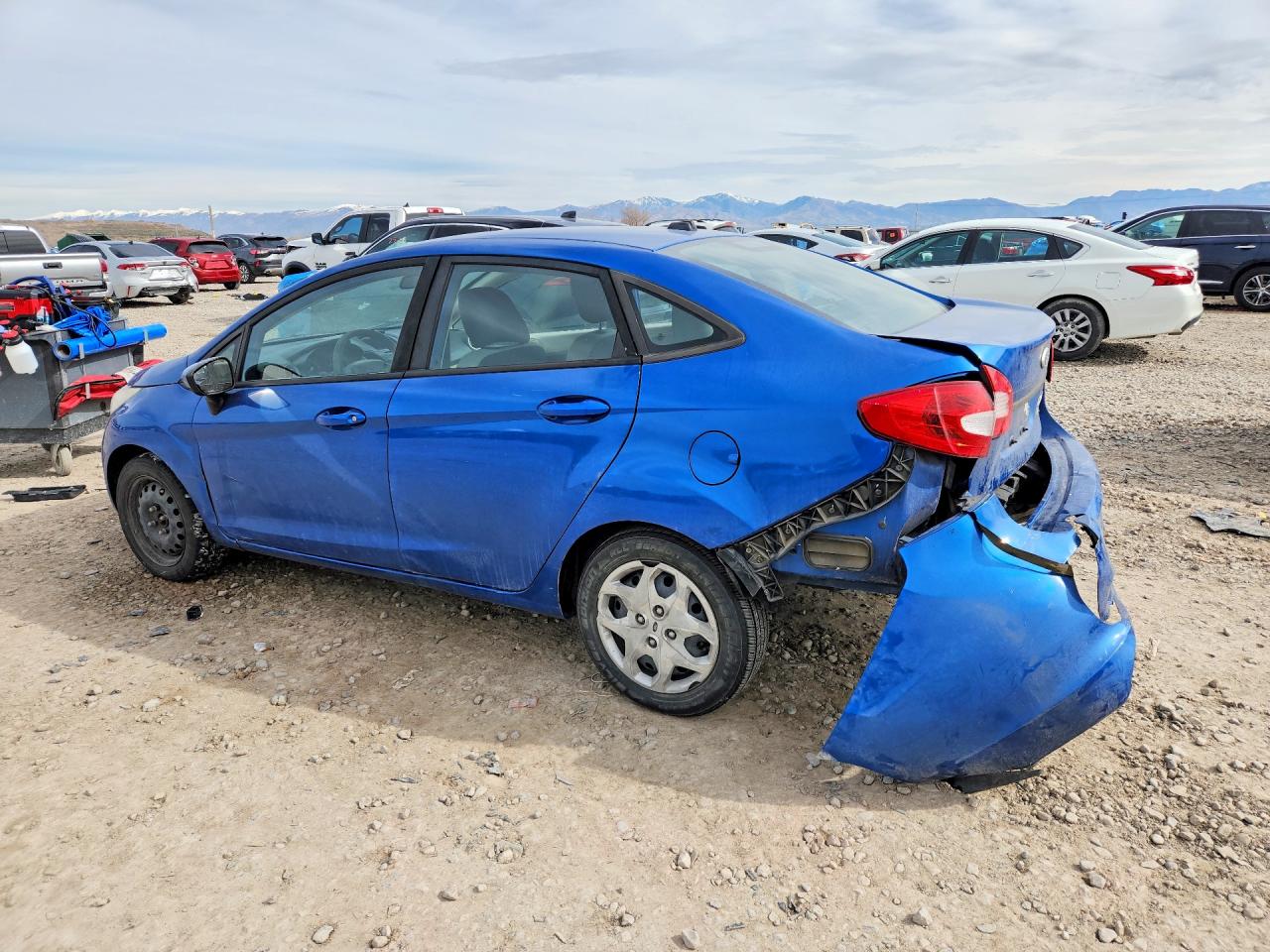 2011 FORD FIESTA S photo 2