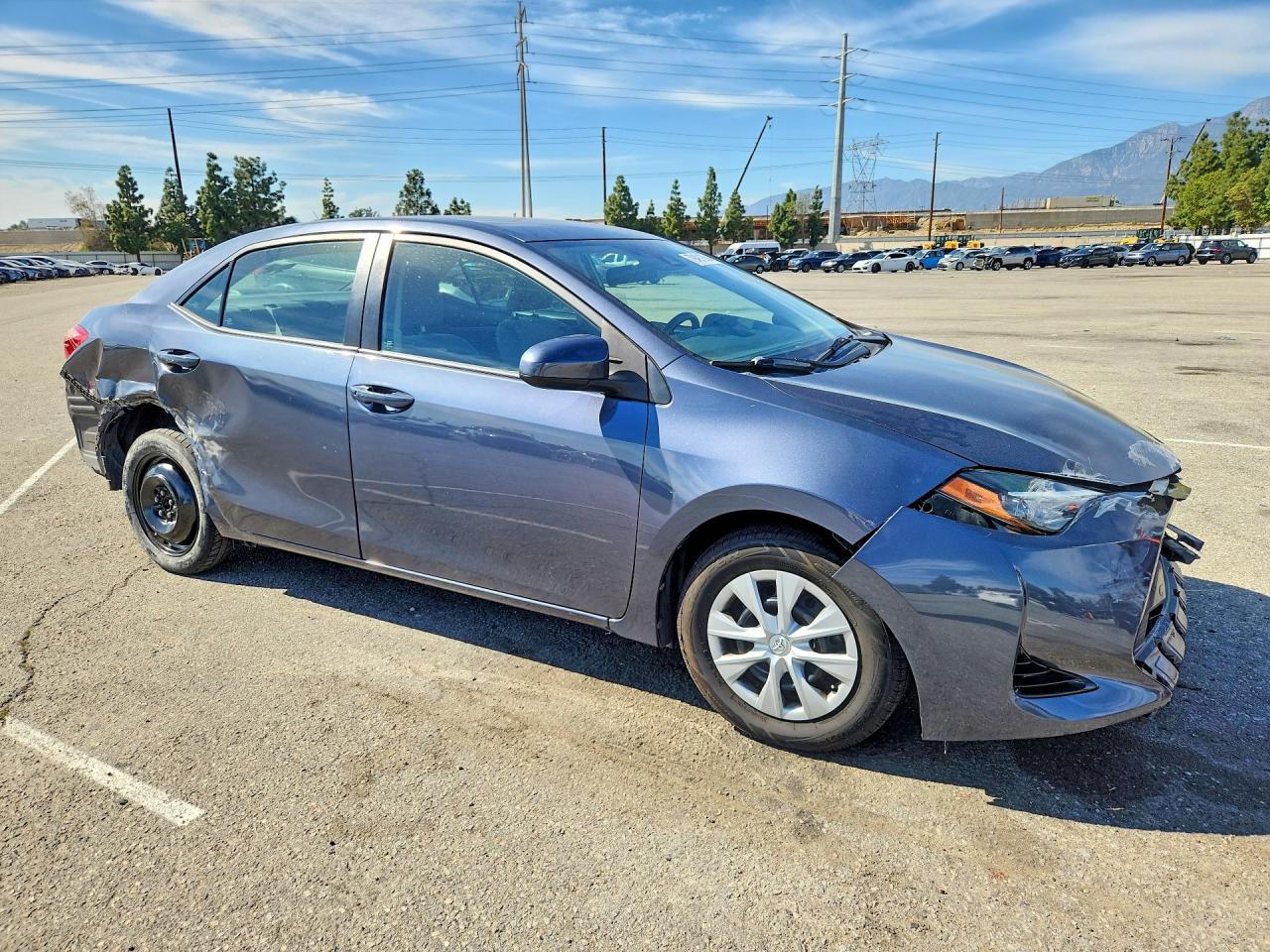 2017 TOYOTA COROLLA L photo 4