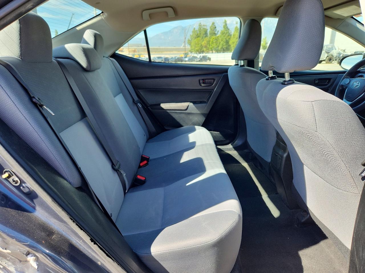 2017 TOYOTA COROLLA L photo 10
