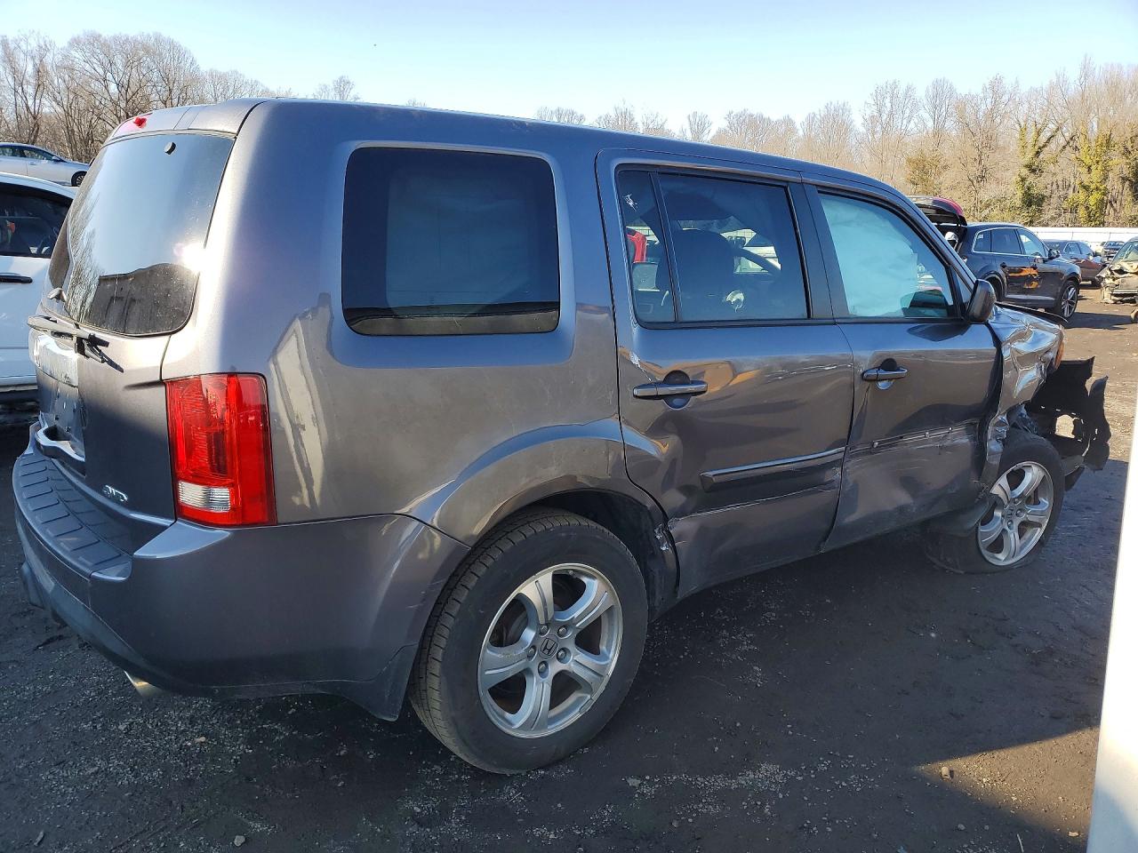 2015 HONDA PILOT EX photo 5