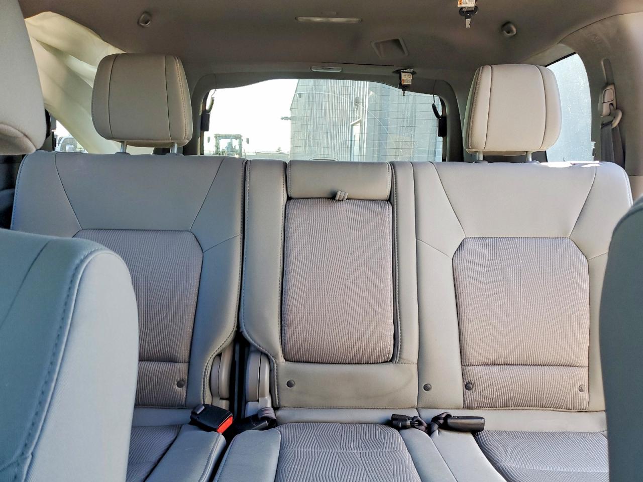 2015 HONDA PILOT EX photo 19