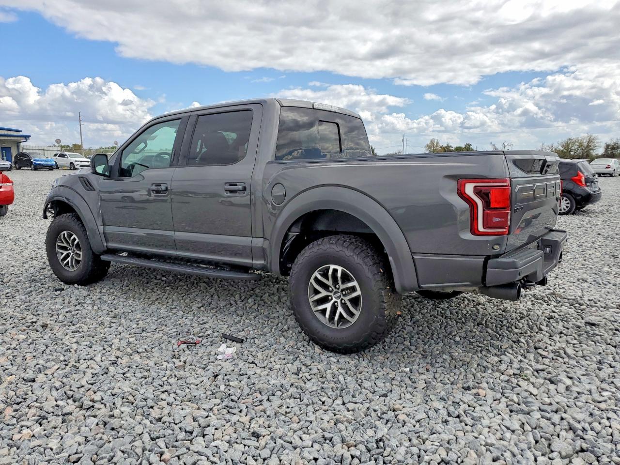 2018 FORD F150 RAPTOR photo 2