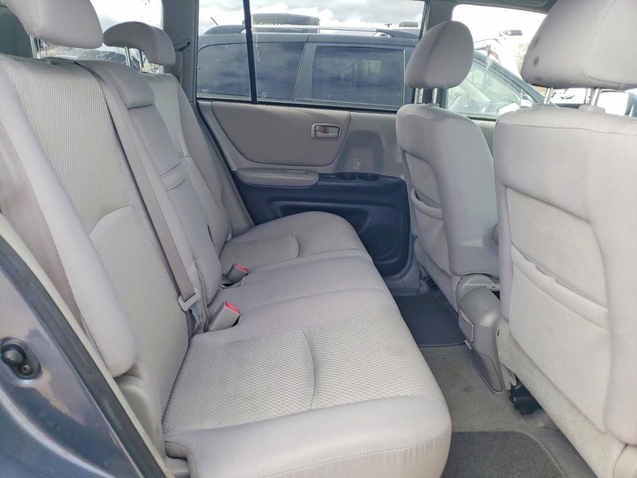 2006 TOYOTA HIGHLANDER BASE photo 10