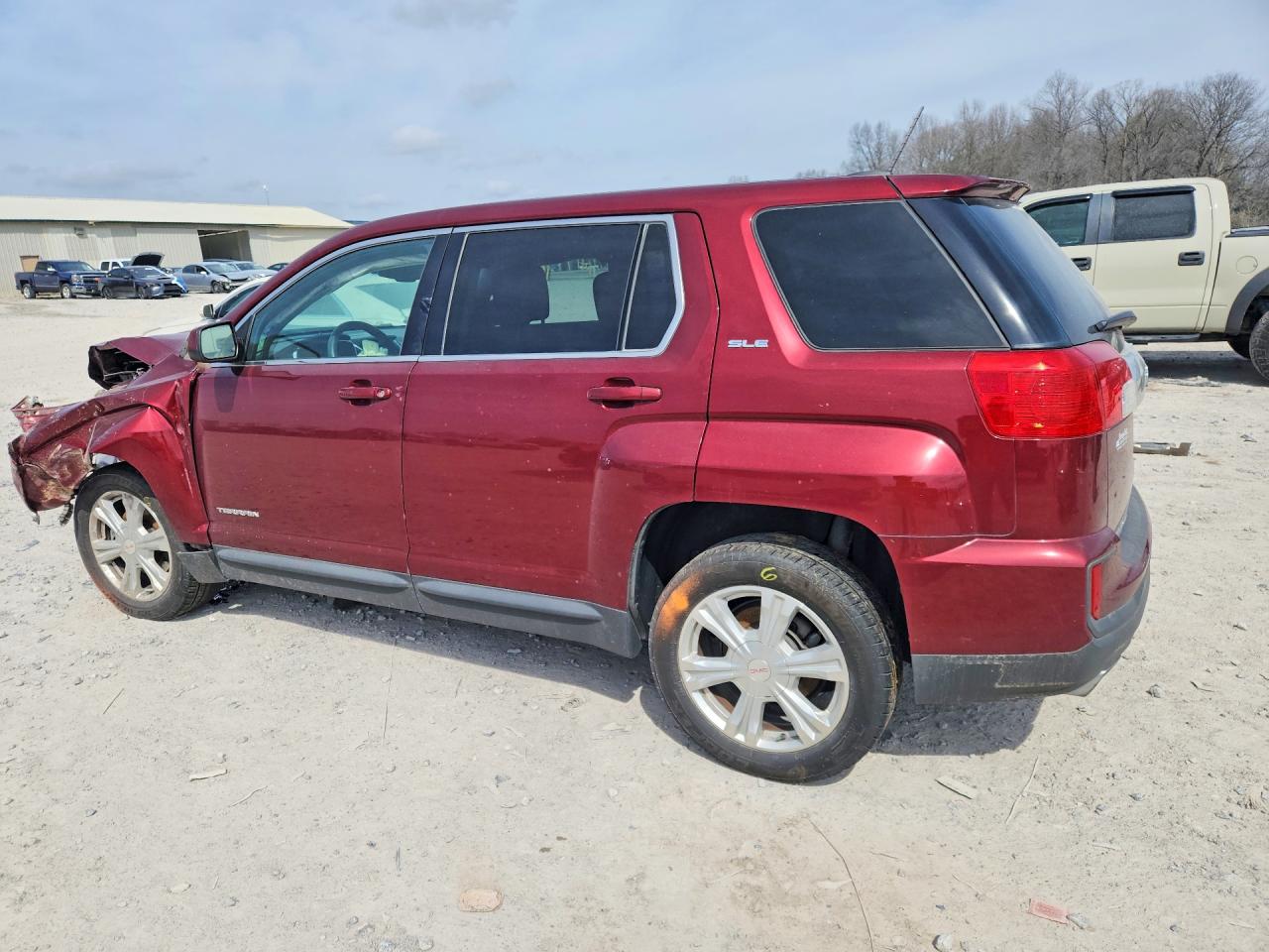 2017 GMC TERRAIN SLE photo 3
