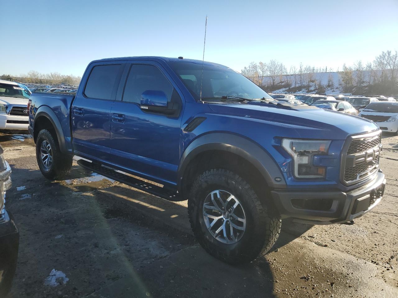 2017 FORD F150 RAPTOR photo 4