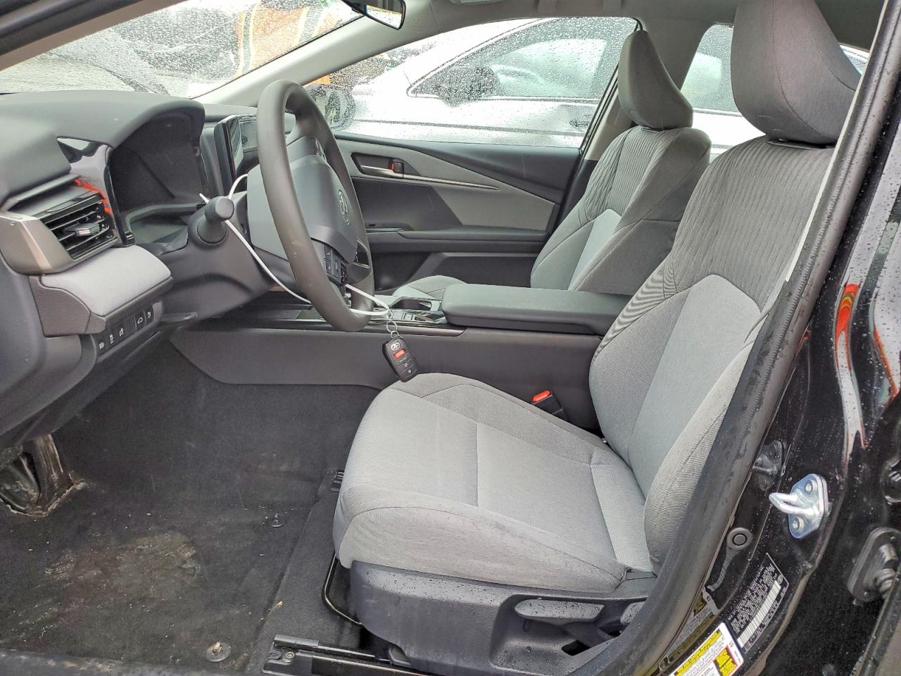2026 TOYOTA CAMRY LE photo 7