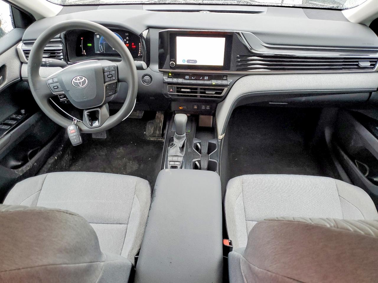 2026 TOYOTA CAMRY LE photo 8