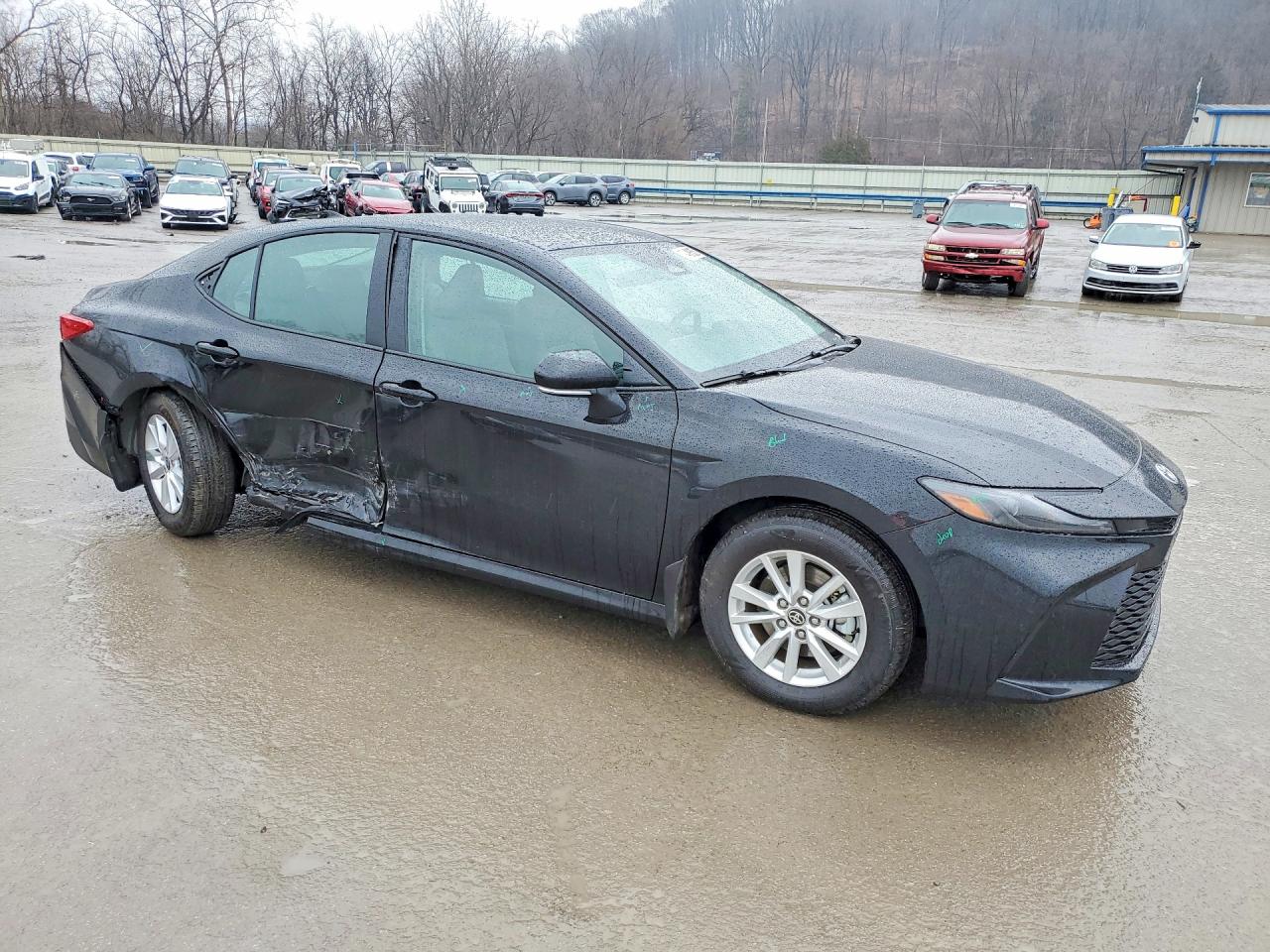 2026 TOYOTA CAMRY LE photo 4