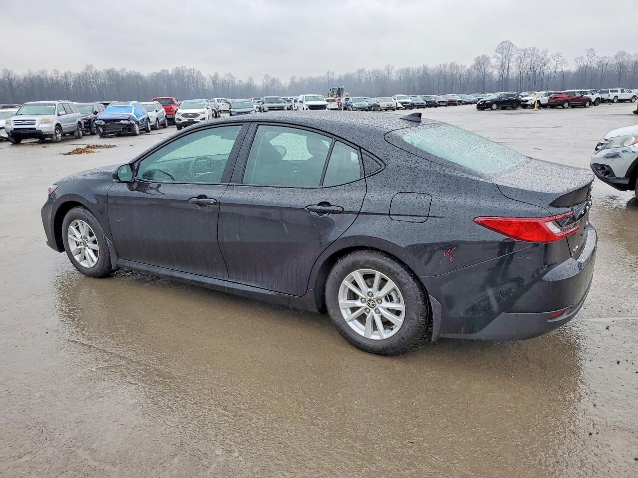 2026 TOYOTA CAMRY LE photo 2