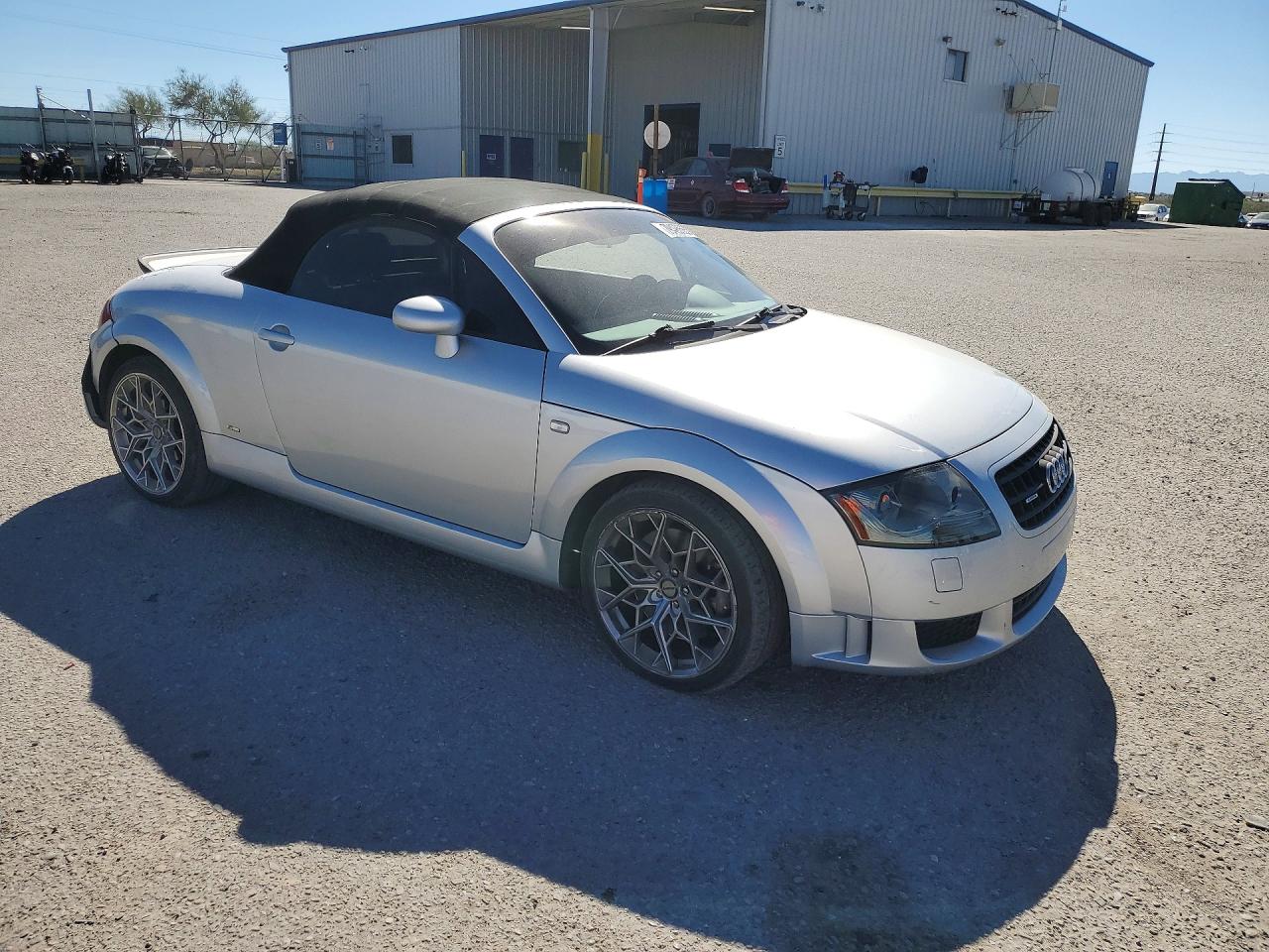 2005 AUDI TT photo 4