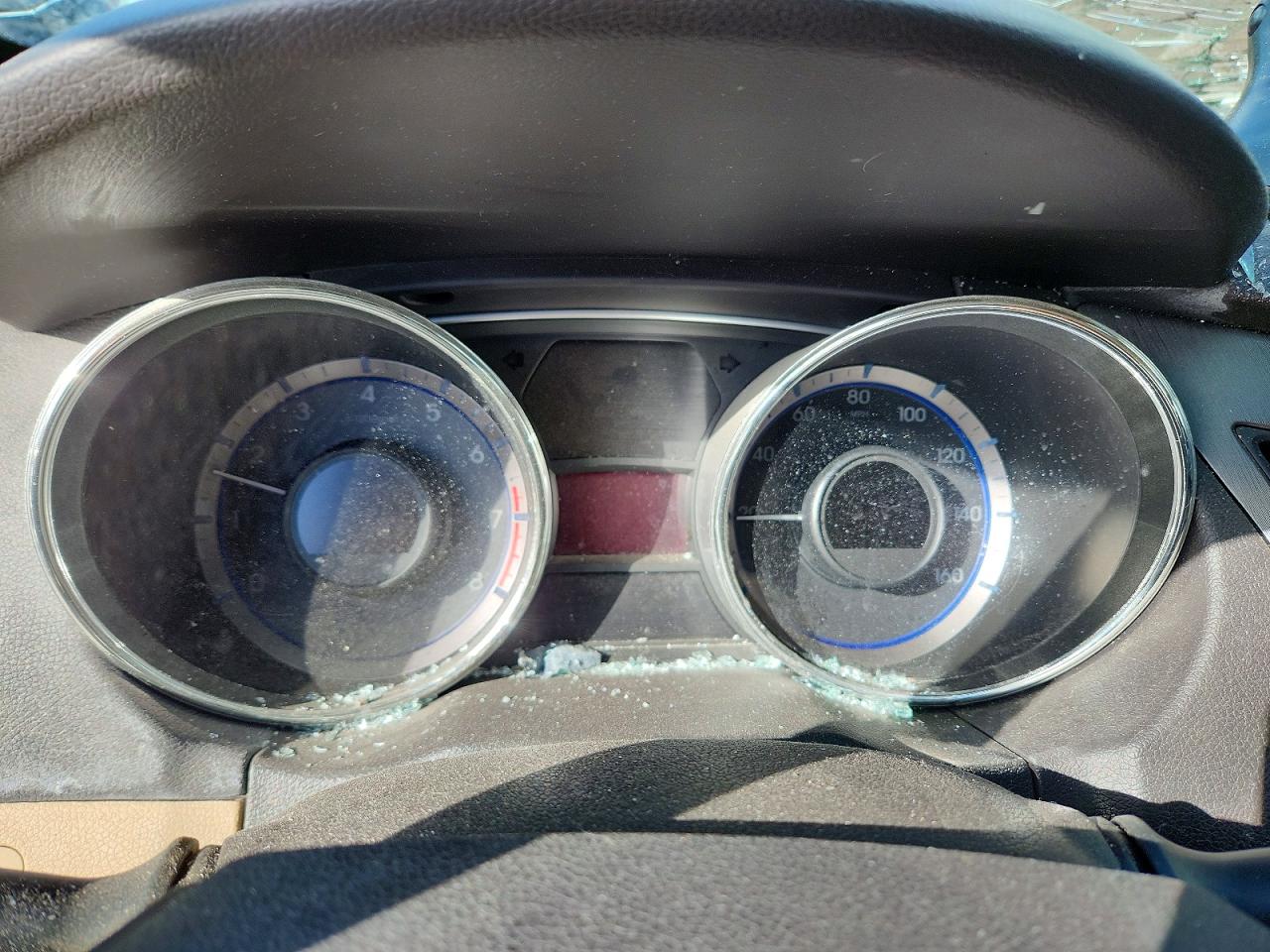 2011 HYUNDAI SONATA GLS photo 9