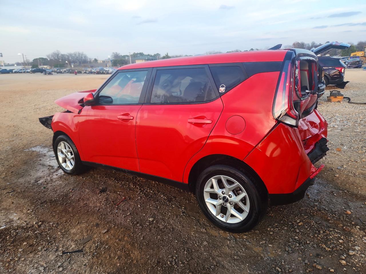 2024 KIA SOUL LX photo 3