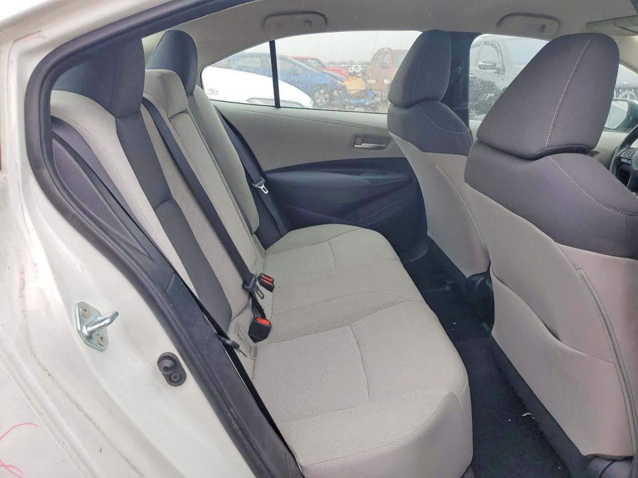 2021 TOYOTA COROLLA LE photo 19