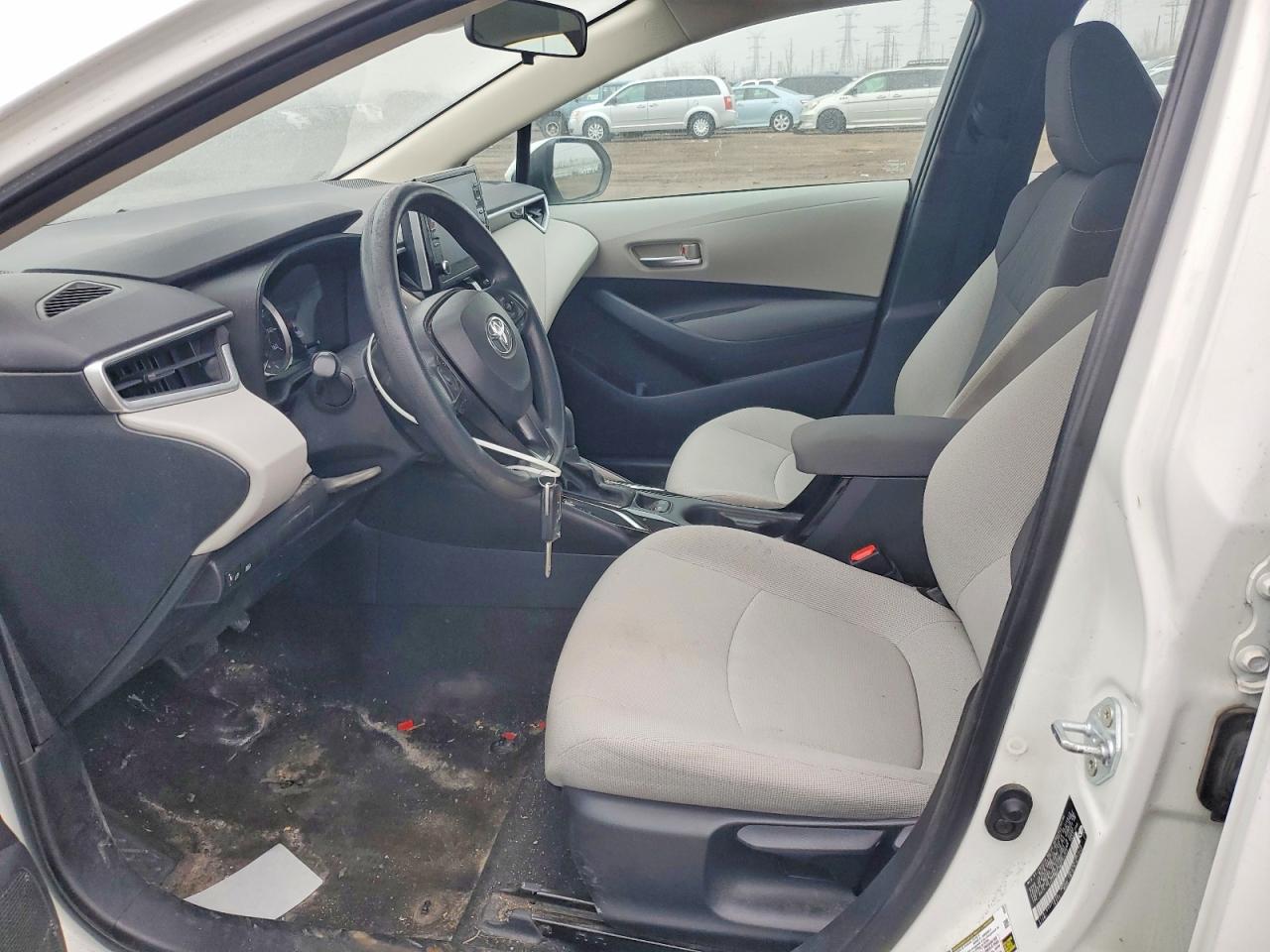 2021 TOYOTA COROLLA LE photo 13
