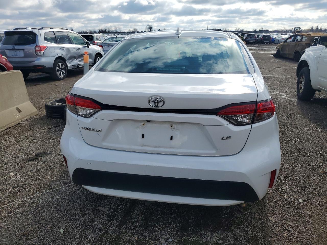2021 TOYOTA COROLLA LE photo 11