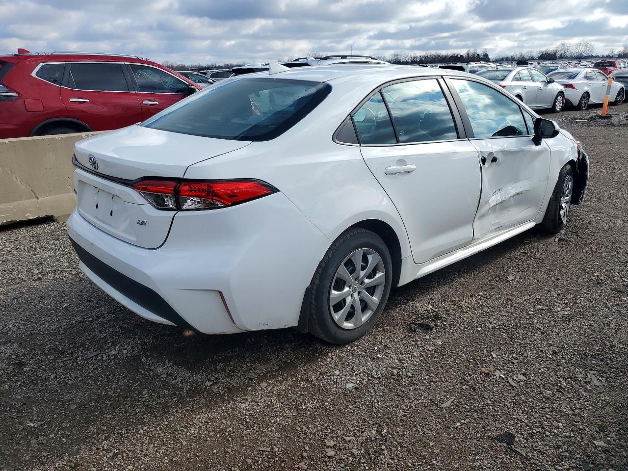 2021 TOYOTA COROLLA LE photo 5