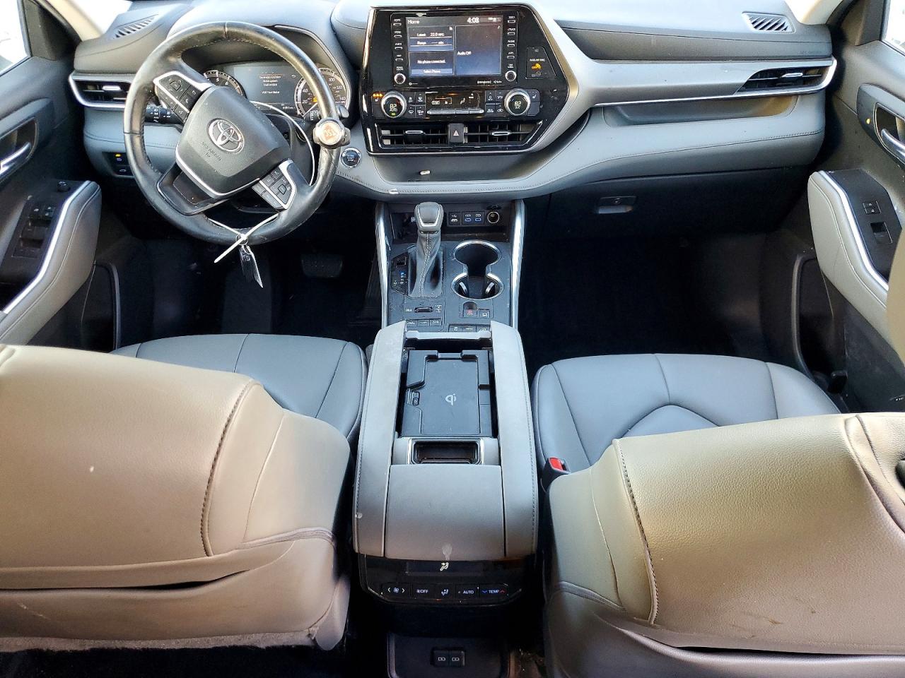 2022 TOYOTA HIGHLANDER XLE photo 15