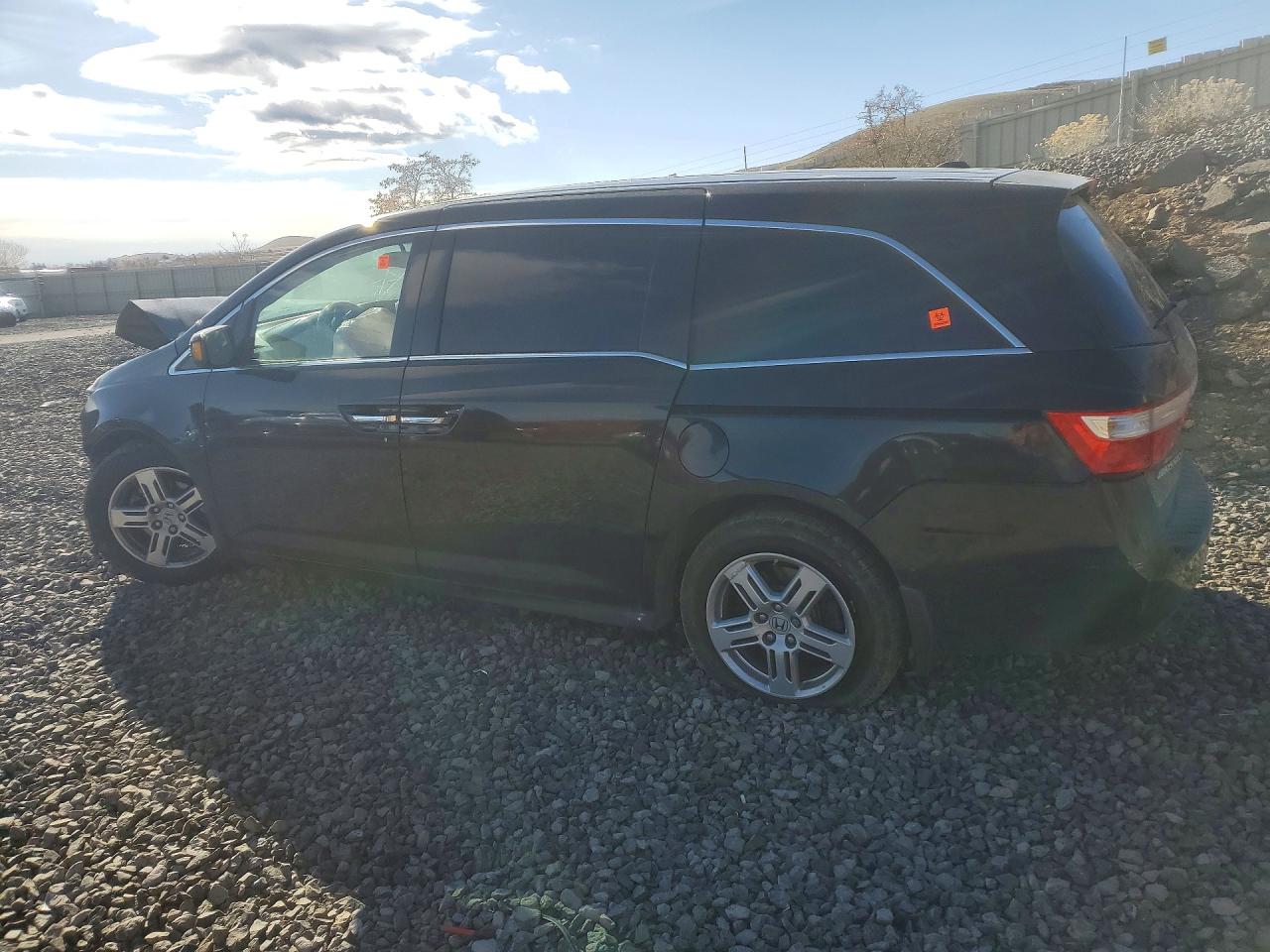 2012 HONDA ODYSSEY TOURING photo 3