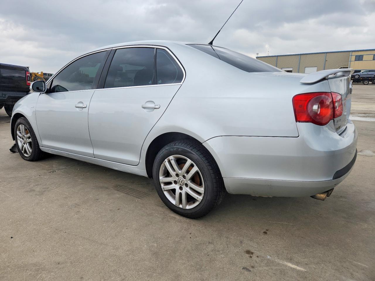 2007 VOLKSWAGEN JETTA WOLFSBURG photo 3