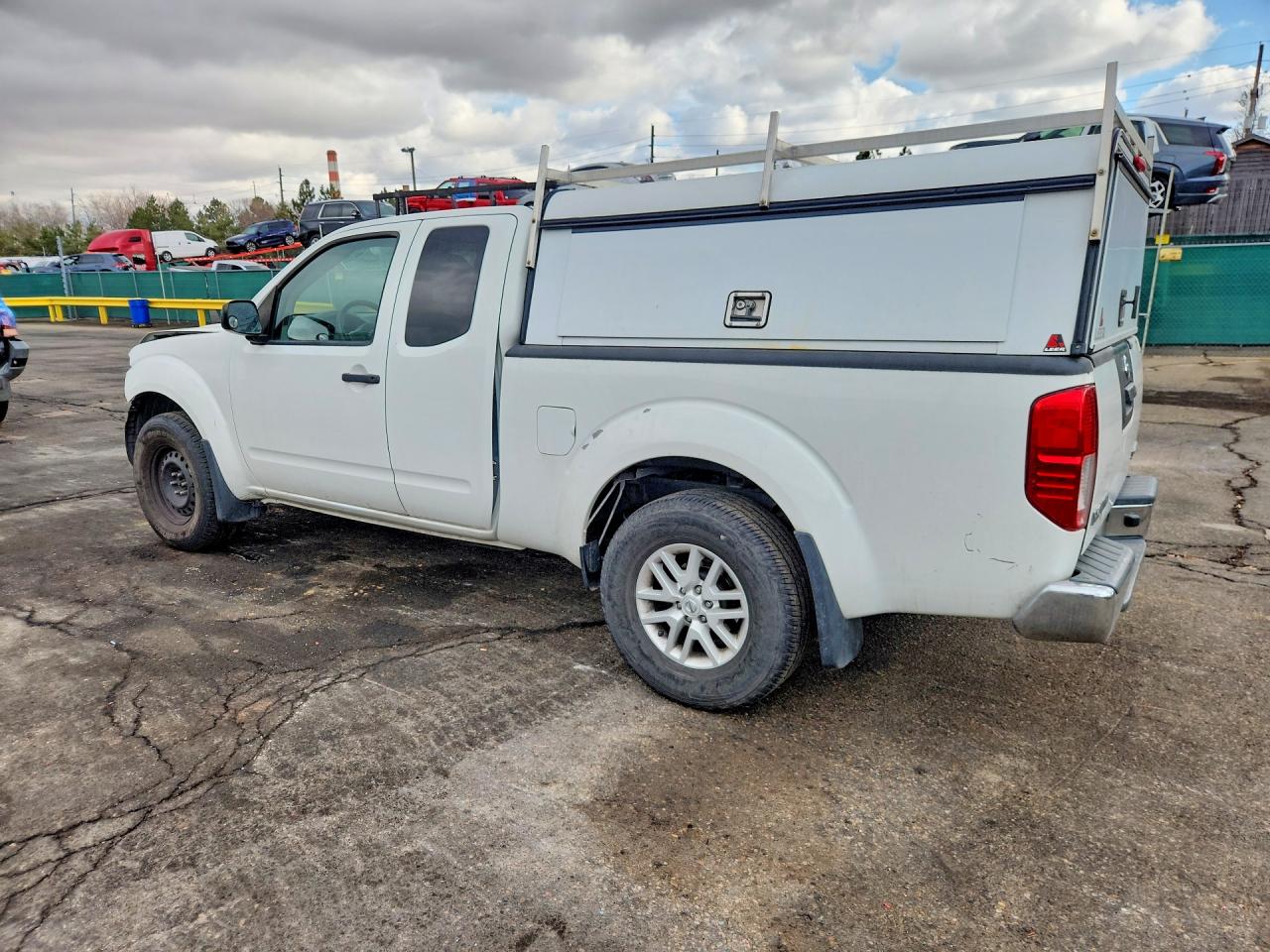 2018 NISSAN FRONTIER SV V6 photo 4