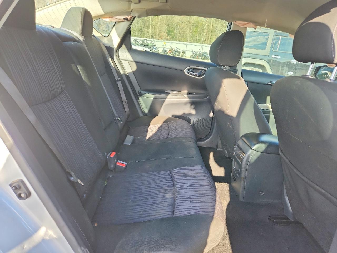 2019 NISSAN SENTRA SV photo 19