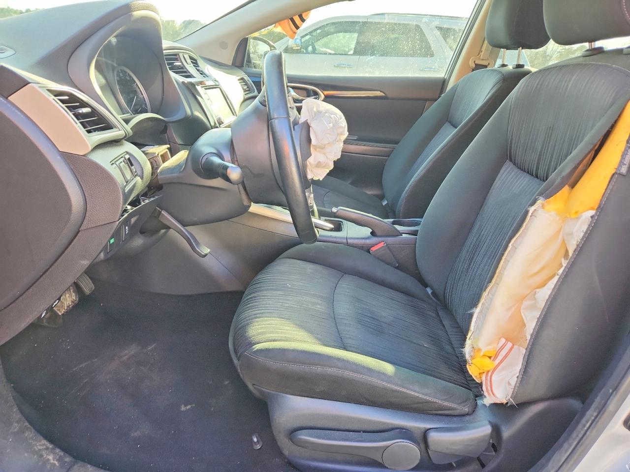 2019 NISSAN SENTRA SV photo 13