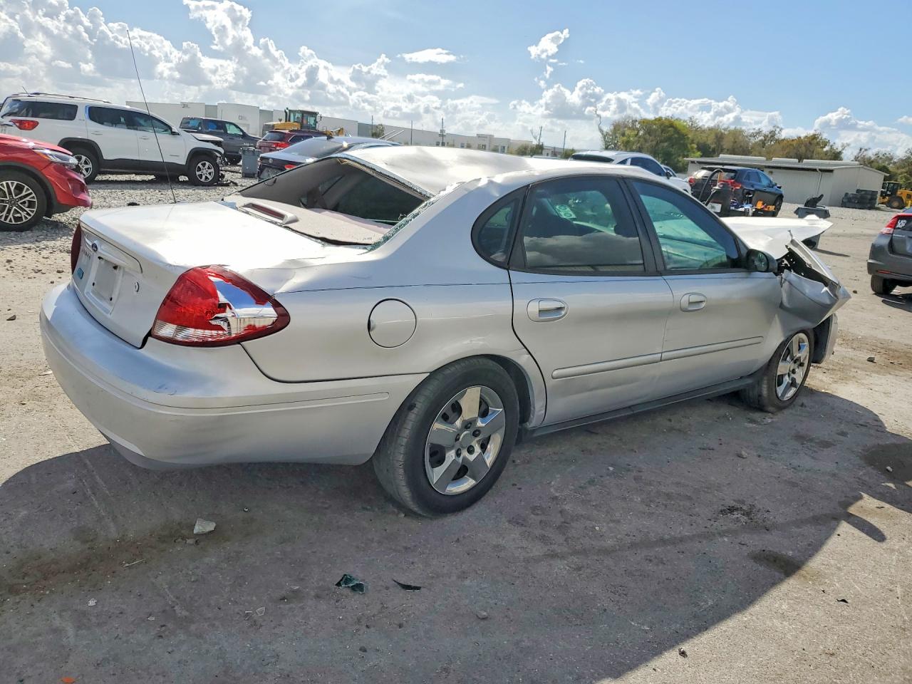 2005 FORD TAURUS SE photo 5