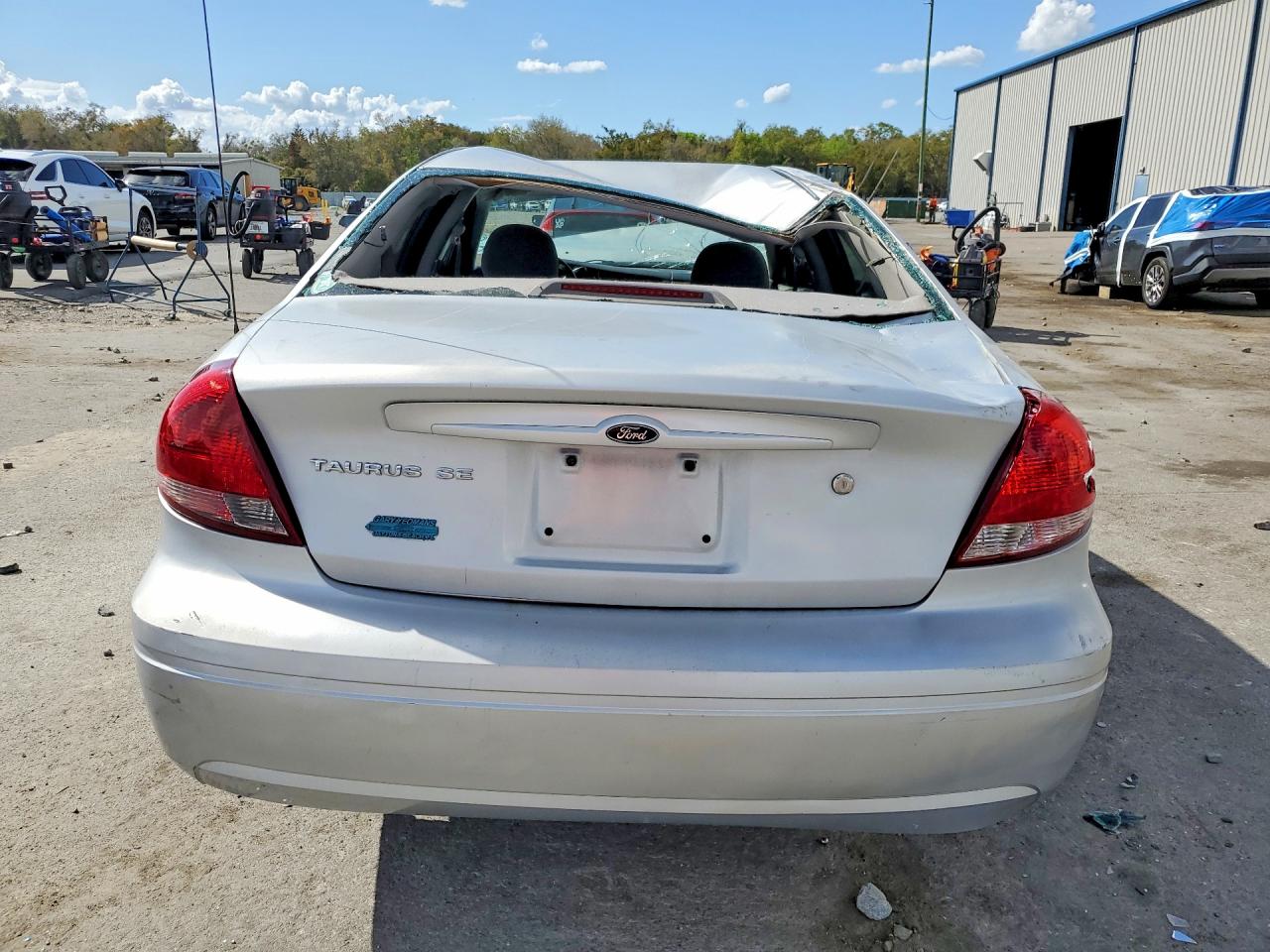 2005 FORD TAURUS SE photo 11