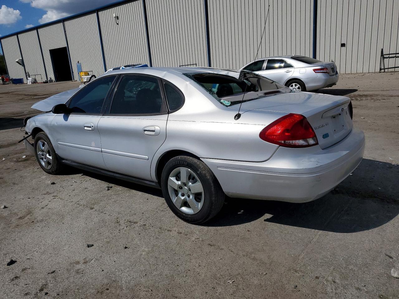 2005 FORD TAURUS SE photo 3