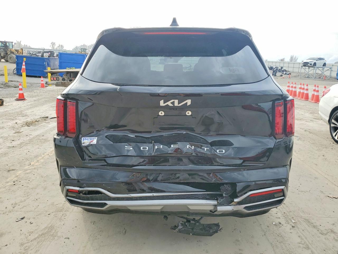 2022 KIA SORENTO S photo 16