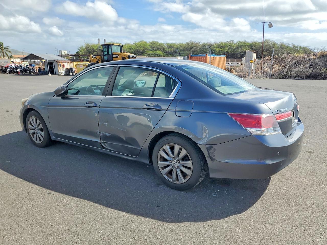 2011 HONDA ACCORD EX photo 3