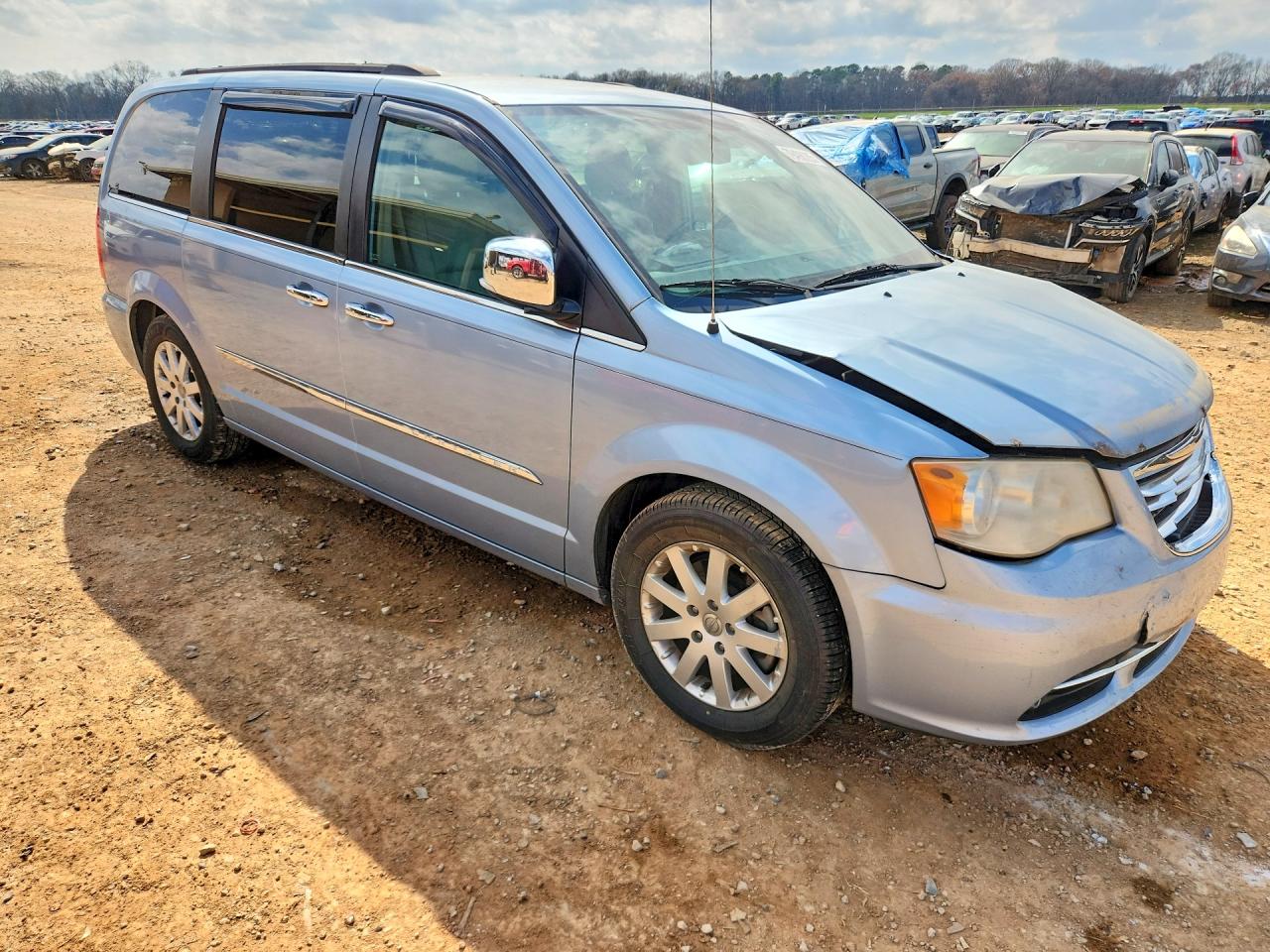 2012 CHRYSLER TOWN & COUNTRY TOURING L photo 10
