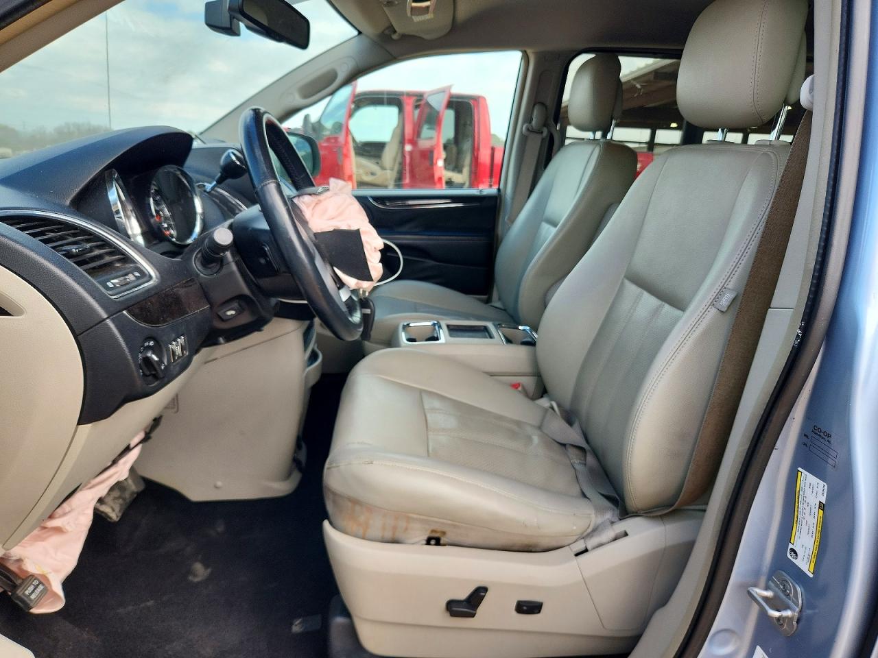 2012 CHRYSLER TOWN & COUNTRY TOURING L photo 19