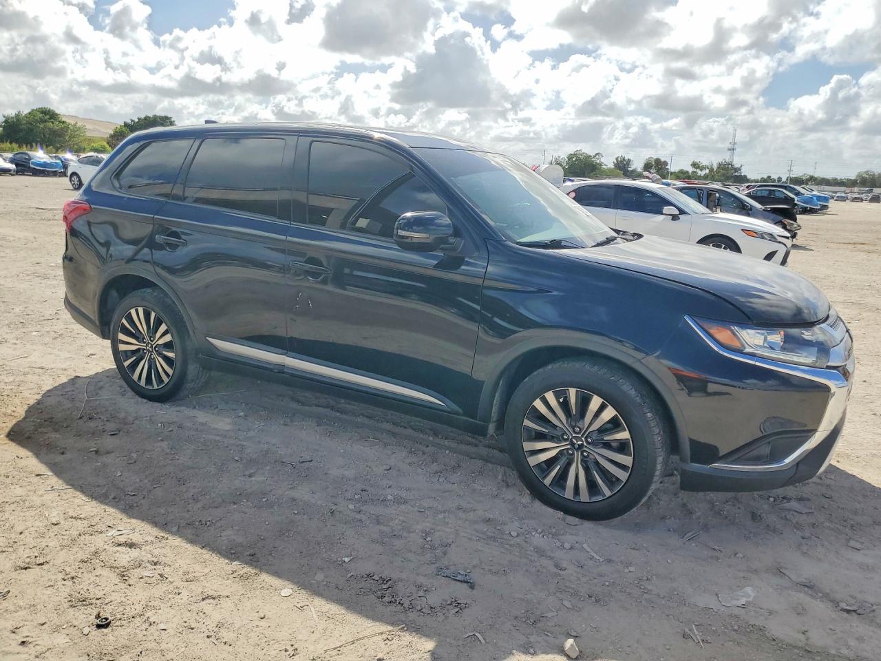2019 MITSUBISHI OUTLANDER SE photo 7