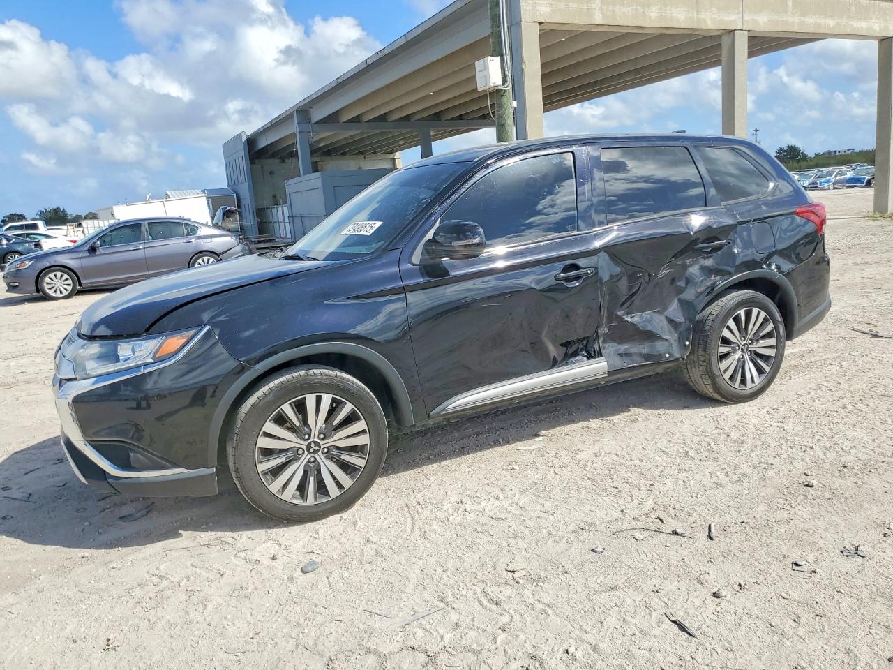 2019 MITSUBISHI OUTLANDER