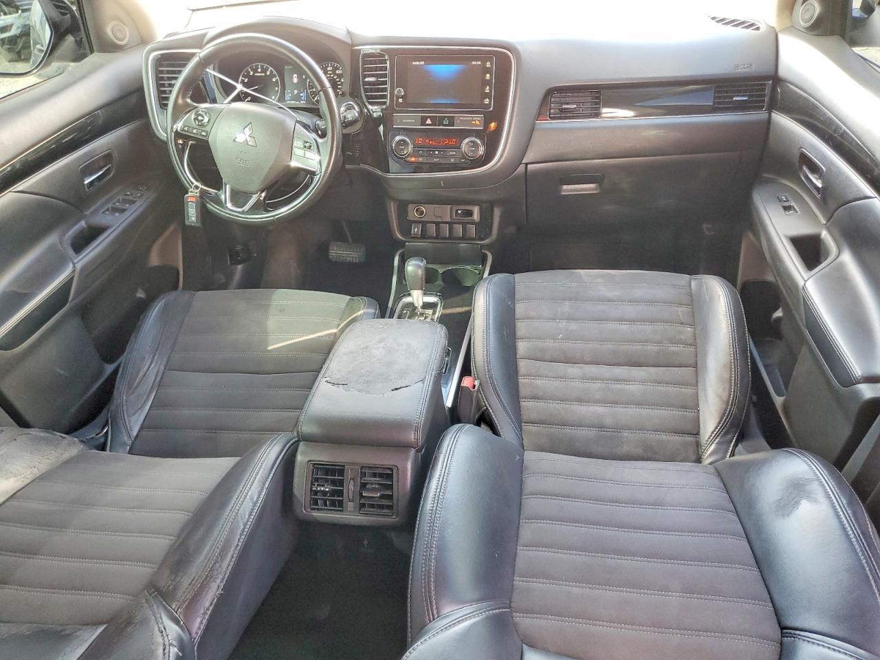 2019 MITSUBISHI OUTLANDER SE photo 15
