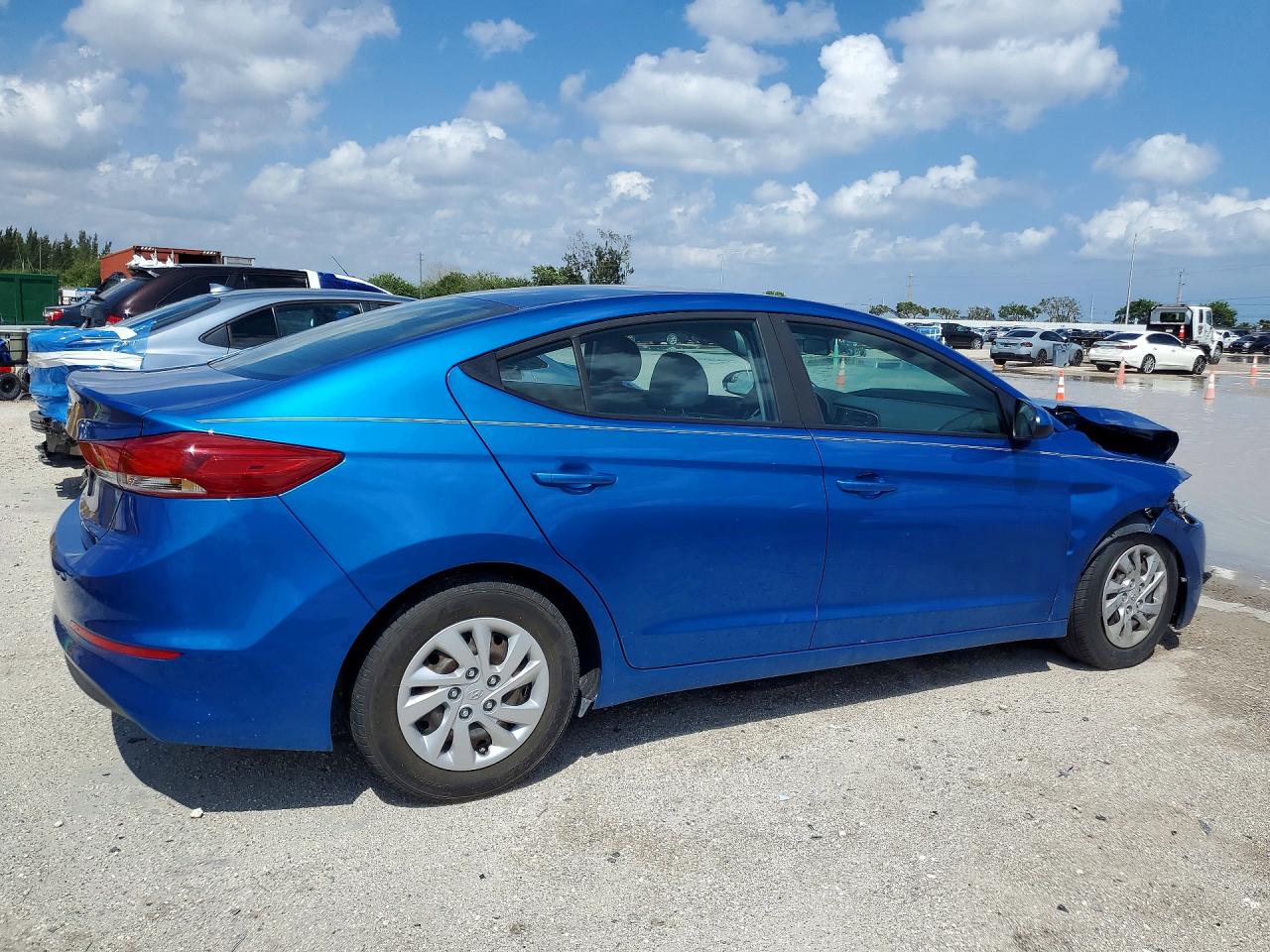 2018 HYUNDAI ELANTRA SE photo 5