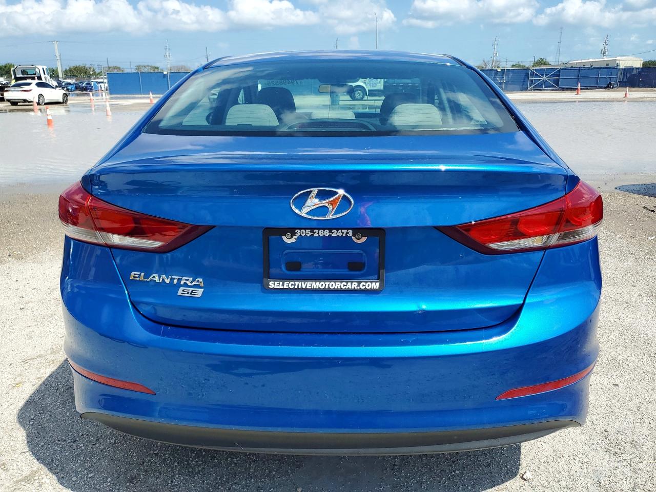 2018 HYUNDAI ELANTRA SE photo 11