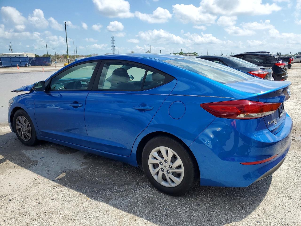 2018 HYUNDAI ELANTRA SE photo 3