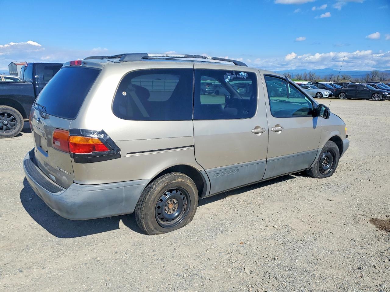2000 TOYOTA SIENNA LE photo 7