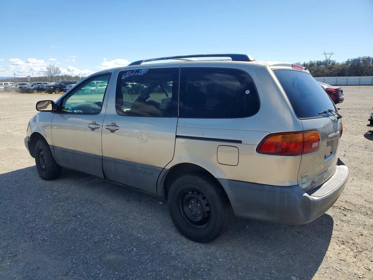 2000 TOYOTA SIENNA LE photo 4
