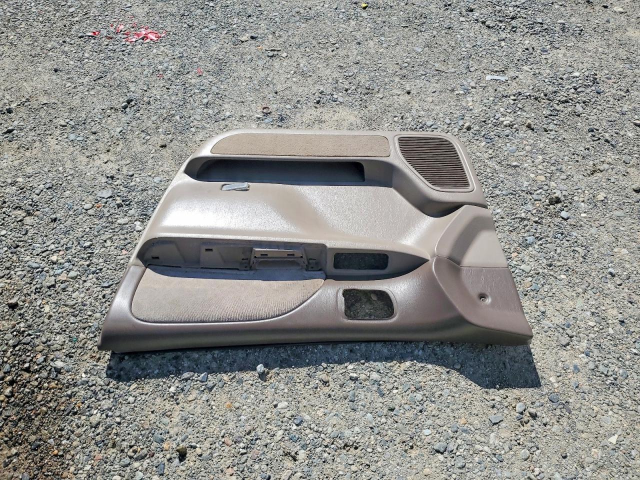 2000 TOYOTA SIENNA LE photo 37