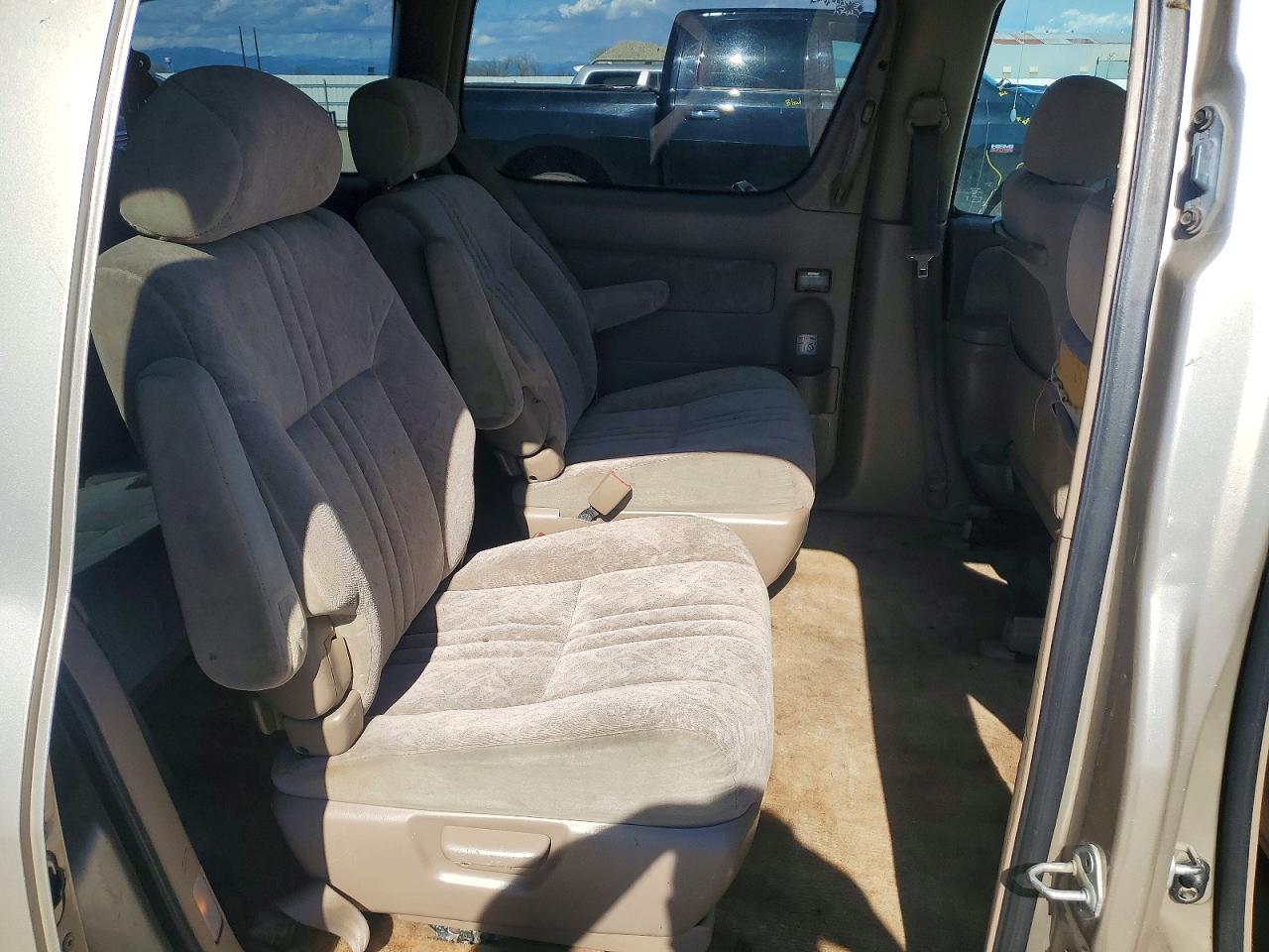 2000 TOYOTA SIENNA LE photo 31