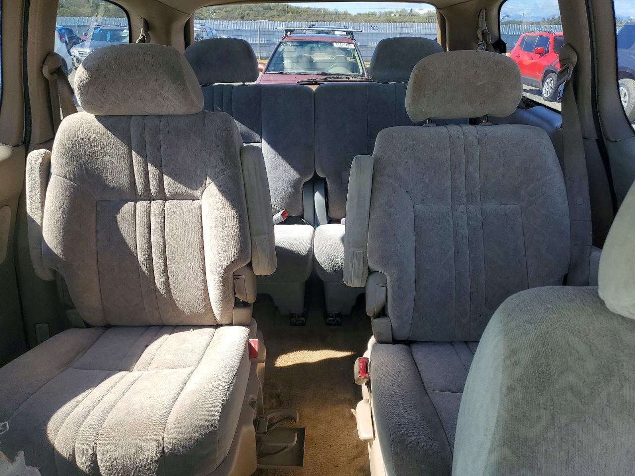 2000 TOYOTA SIENNA LE photo 28