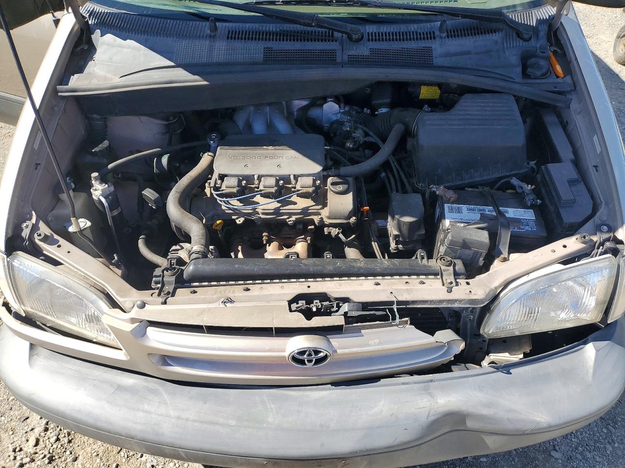 2000 TOYOTA SIENNA LE photo 34
