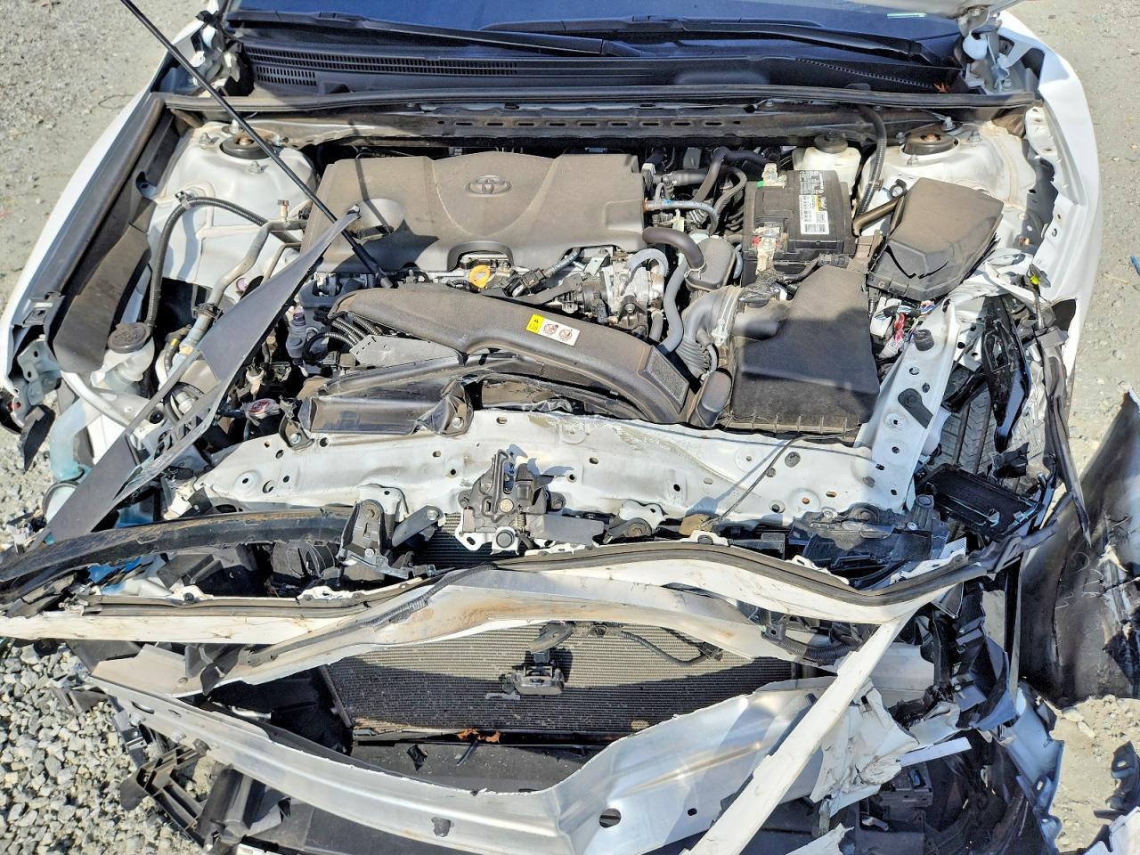 2021 TOYOTA CAMRY SE photo 31